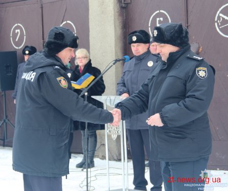 У Житомирі урочисто передали 15 автомобілів підрозділам поліції області