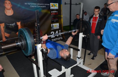 У Житомирі відбувся перший відкритий турнір із пауерліфтингу «Шалені домкрати»