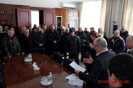 Володимир Ширма зустрівся з кількома десятками військових пенсіонерів