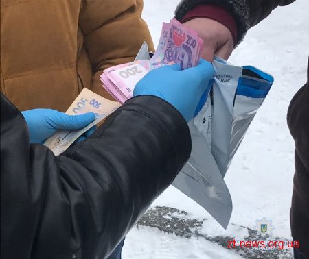 У Житомирі поліція затримала на хабарі члена екзаменаційної комісії