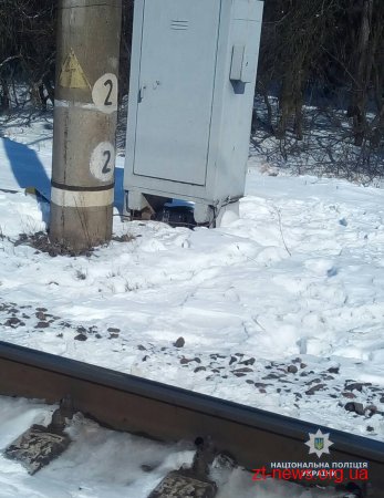 На Житомирщині поліцейські "знешкодили" підозрілий пакунок знайдений поблизу колії