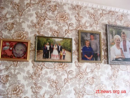 Родина, що виховує шестеро хлопчиків отримала власний будинок у Житомирі