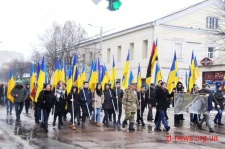 Урочистою ходою та читанням віршів відзначили 204 річницю від дня народження Тараса Шевченка