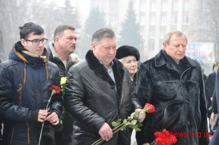 Урочистою ходою та читанням віршів відзначили 204 річницю від дня народження Тараса Шевченка