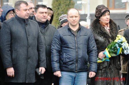 Урочистою ходою та читанням віршів відзначили 204 річницю від дня народження Тараса Шевченка