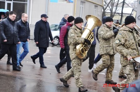 Урочистою ходою та читанням віршів відзначили 204 річницю від дня народження Тараса Шевченка