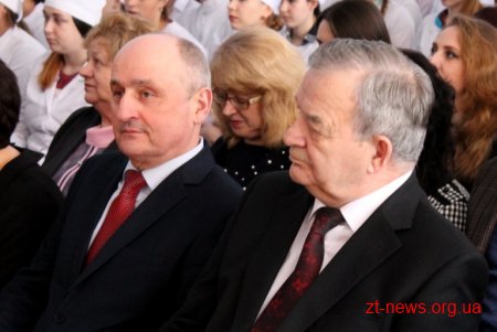 Володимир Ширма представив колективу фармколеджу нового керівника