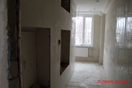 Володимир Ширма проінспектував ремонтні роботи у комунальних медичних установах