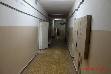 Володимир Ширма проінспектував ремонтні роботи у комунальних медичних установах