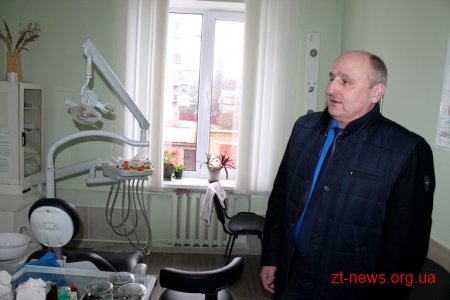 Володимир Ширма проінспектував ремонтні роботи у комунальних медичних установах