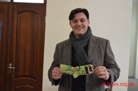 Житомирян запрошують долучитися до міжнародного флешмобу #LotsOfSocks
