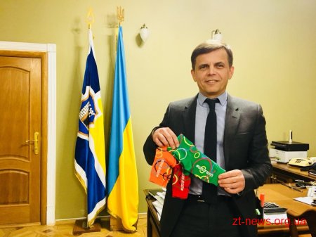 Житомирян запрошують долучитися до міжнародного флешмобу #LotsOfSocks