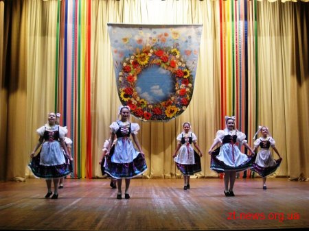 Зразковий ансамбль народного танцю «Колорит» відзначив 15–річчя