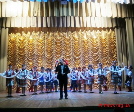 Зразковий ансамбль народного танцю «Колорит» відзначив 15–річчя