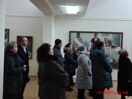 У Кмитівському музеї відкрилася виставка авторської ляльки