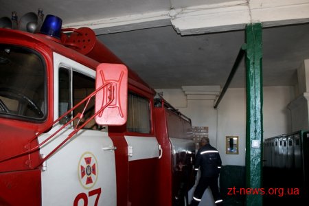 Володимир Ширма оглянув недобудоване пожежне депо в Пулинах