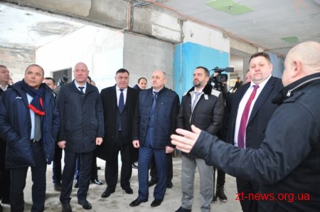 Члени бюджетного комітету Верховної Ради оглянули майбутній Центр реабілітації інвалідів та учасників АТО