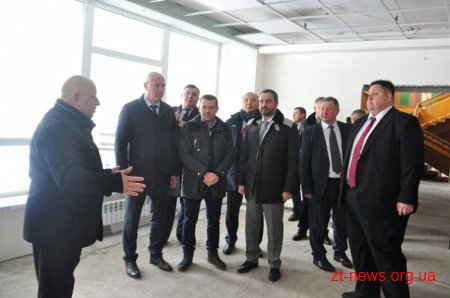 Члени бюджетного комітету Верховної Ради оглянули майбутній Центр реабілітації інвалідів та учасників АТО