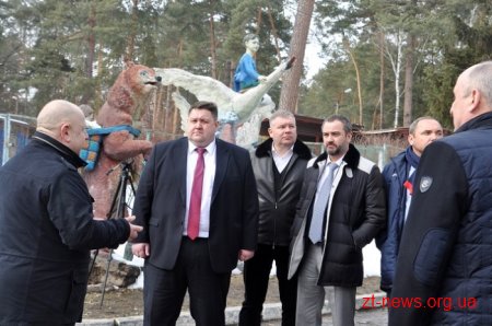 Члени бюджетного комітету Верховної Ради оглянули майбутній Центр реабілітації інвалідів та учасників АТО