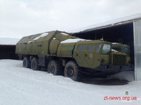На Житомирщині ділки намагалися продати військову техніку через інтернет