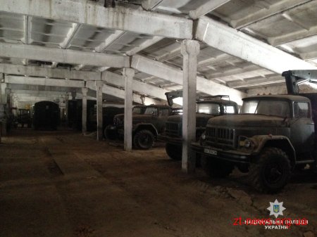 На Житомирщині ділки намагалися продати військову техніку через інтернет