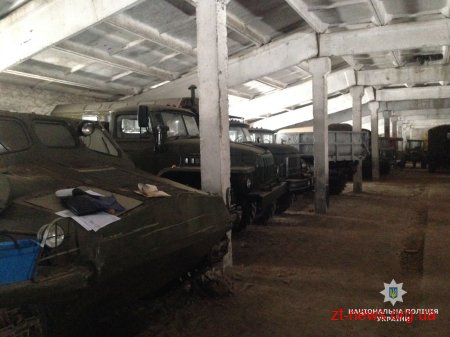 На Житомирщині ділки намагалися продати військову техніку через інтернет