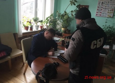 СБУ викрила механізм розкрадання деревини з держлісгоспу на Житомирщині