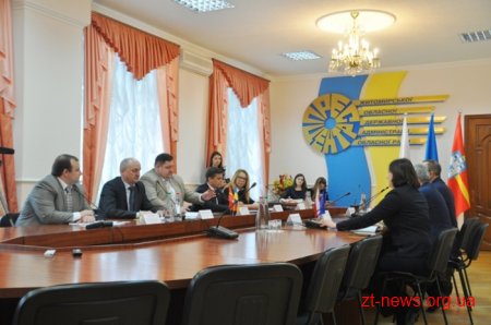 Керівництво міста та області зустрілось із представниками Посольства Республіки Польща в Україні