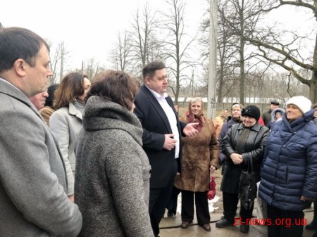 Керівник області оглянув будівництво ЗОШ №13 у Коростені