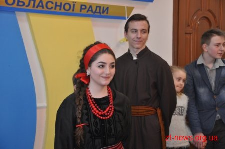 Для всіх бажаючих в ОДА провели майстер-клас з писанкарства