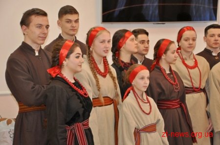 Для всіх бажаючих в ОДА провели майстер-клас з писанкарства