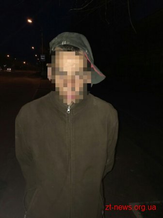 У Бердичеві поліцейські охорони затримали злодія під час крадіжки