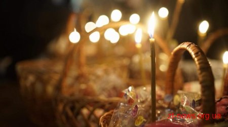 Вночі житомиряни освятили великодні кошики