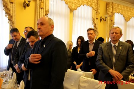 На першому Молитовному сніданку у Житомирі представники влади та громади помолилися за Україну