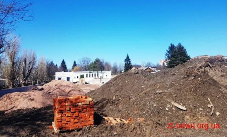 На стадіоні «Полісся» завершують підготовку до встановлення паль