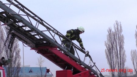 У Житомирі в торгівельному центрі "Метро" рятувальники провели навчання