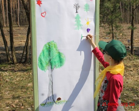 Голова обласної ради долучився до посадки нового лісу