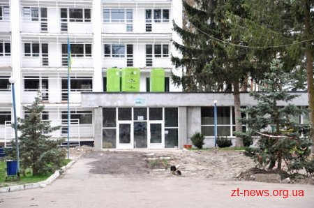 У Центрі вертебрології вже переходять до ремонту другого поверху