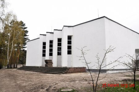У Центрі вертебрології вже переходять до ремонту другого поверху