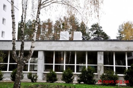 У Центрі вертебрології вже переходять до ремонту другого поверху