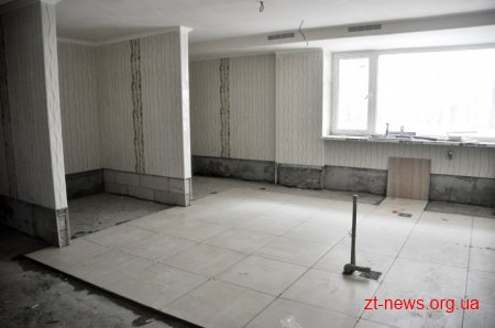 У Центрі вертебрології вже переходять до ремонту другого поверху