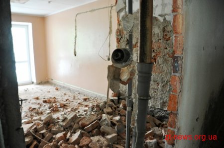 У Центрі вертебрології вже переходять до ремонту другого поверху