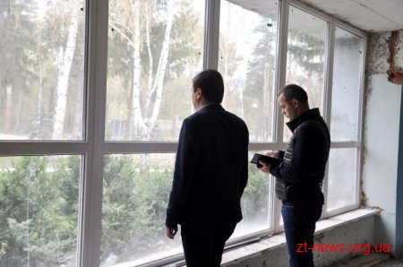 У Центрі вертебрології вже переходять до ремонту другого поверху