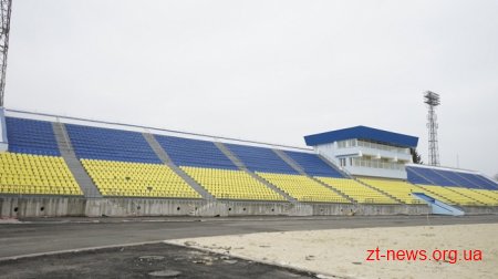 На стадіоні «Полісся» працюють над тренерською та тенісними кортами
