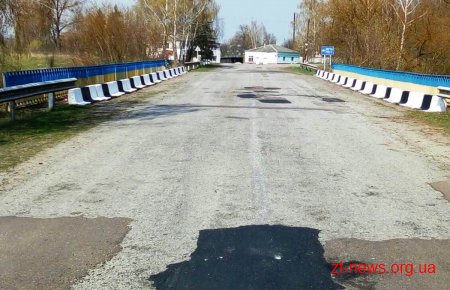 На Житомирщині проводять ямкові ремонти доріг