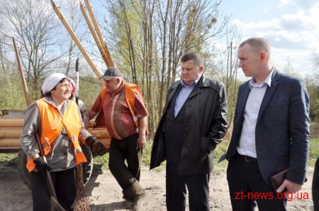 На Житомирщині проводять ямкові ремонти доріг