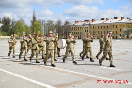 Близько 10 команд із шкіл області традиційно взяли участь в обласній спартакіаді допризовної молоді