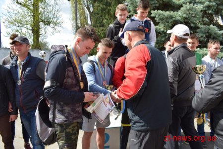 Близько 10 команд із шкіл області традиційно взяли участь в обласній спартакіаді допризовної молоді