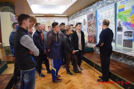 Близько 10 команд із шкіл області традиційно взяли участь в обласній спартакіаді допризовної молоді