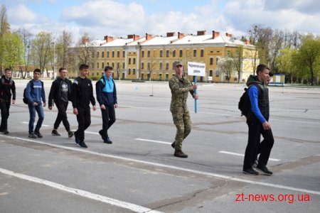 Близько 10 команд із шкіл області традиційно взяли участь в обласній спартакіаді допризовної молоді